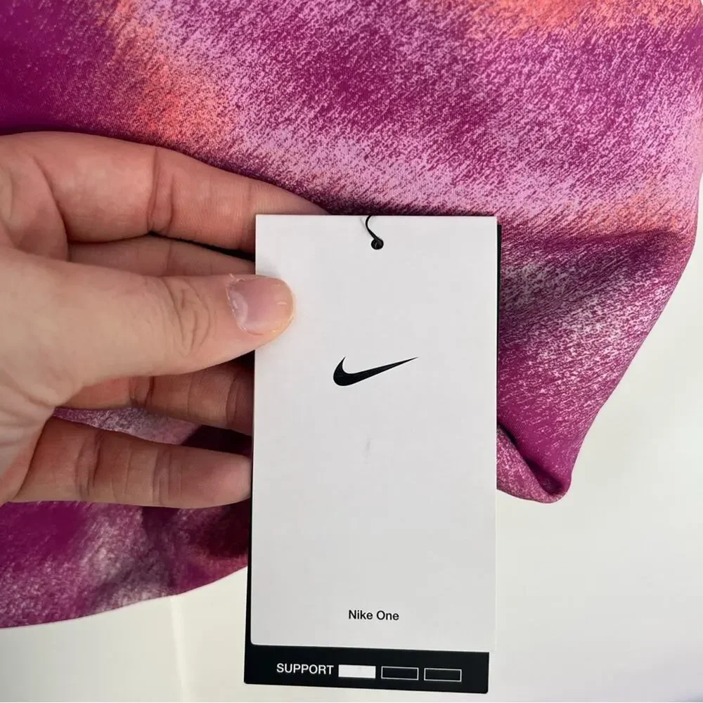 Nike womens one